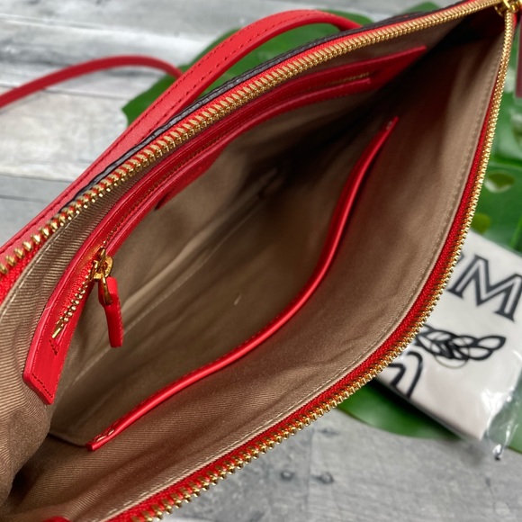 MCM cognac Diamond pouch bag purse crossbody - Picture 6 of 8